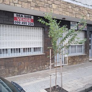 Linda Casa, Muy Buena Construcción, Ubicada A 1 Cuadra Del Mam Y Centro Mayorista.