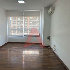 A Mts De Wtc - Alquiler Oficina O Consultorio - 80 Mts - Garaje
