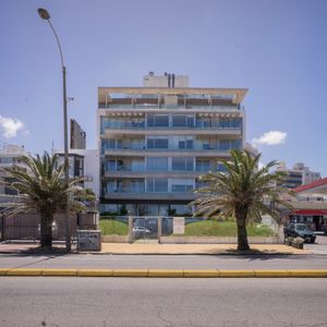 Venta | Hermoso Penthouse Con Doble Terraza Y Garage En Malvín
