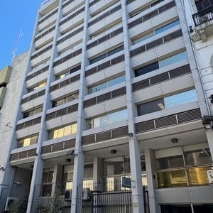 Oficina En Calle Misiones: Lista Para Ocupar, Ubicación Estratégica.