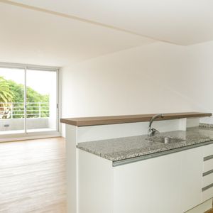 Venta Apartamento 3 Dormitorios, 2 Baños Y Terraza Al Frente En Parque Batlle