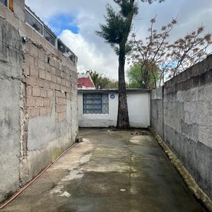 Ponce De Leon Casi Hungría - Jardines Del Hipódromo