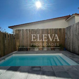 Apartamento En Venta En Piriápolis A Estrenar  Con Vistas Panorámicas A Mar Y Cerros Con Piscina, Estacionamiento Y Parrillero