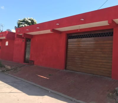 Casa 3 Pasos Al Frente