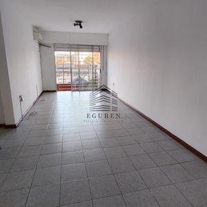 Venta Apartamento 4 Dormitorios Con Opcion A Garage.  Tres Cruces