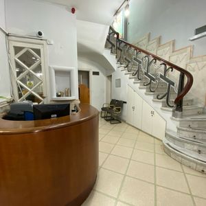 Inmueble De Estilo 704 M2 En Cordon Sobre Bv Artigas!