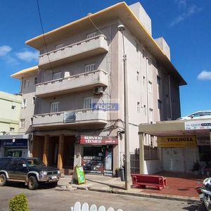 Apartamento En Venta En Piriapolis Con Vista Al Mar Y A Los Cerros