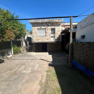Amplia, Luminosa, Muy Buen Estado Con Renta