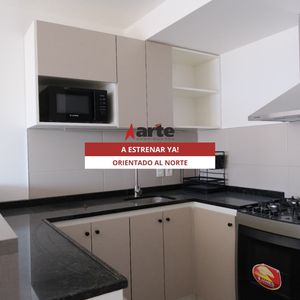 Venta De Apartamento De 2 Dormitorios Con Terraza En Piso Alto En Cordon!