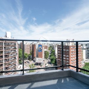 Venta Apartamento Monoambiente Amplio Con Terraza Al Frente Piso 11 En Pocitos