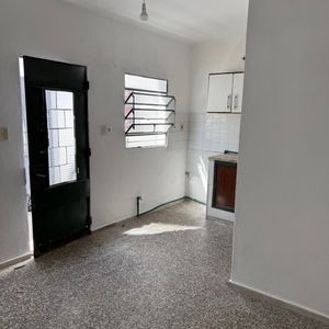 Grecia Frente A Tata (cerro) Apartamento A $11.500