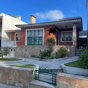 Venta Casa Malvin 3 Dorm.