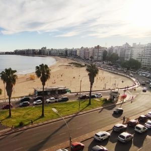 **reservado**vendo Piso Frente A La Rambla De Pocitos, Terraza 3dorm 3 Baños 3cocheras