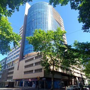 Torre De Los Profesionales. Oficina De 47mts Con Garaje Fijo