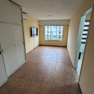 Alquiler En Aguada, 1 Dormitorio, Piso Alto Al Frente, Terraza Lavadero, Camaras Y Sum