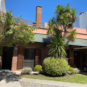 Casa En Venta En Atahualpa Con Jardín