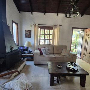 Casa Solymar. Propiedad Horizontal, Piscina, Parrillero