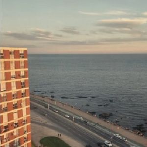 Apartamento De 3 Dormitorios Con Cochera En Ubicación Privilegiada.