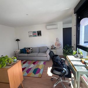 Alquiler En Cordon, 1 Dormitorio, Piso 6 Al Lateral, Edificio Moderno Con Porteria, Gym Y Barbacoa