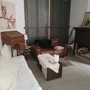 Alquiler Casa En Ciudad Vieja, Amueblada, 1 Dormitorio, Reciclada, Estufa A Leña, Patio