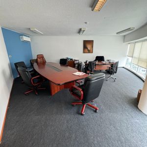 Oficina Piso 9 Torre De Los Profesionales Macari Alquila