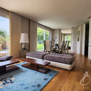 Apartamento Con Espectacular Ubicación En Venta En Carrasco