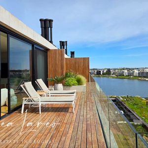 Exclusivo Penthouse Con Vista Al Lago En Venta