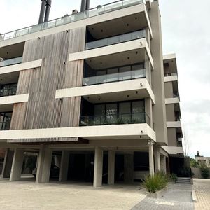 Venta Con Renta Monoambiente Equipado En Parque Miramar - Carrasco
