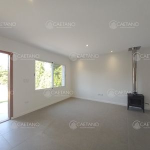 Vende. Casa En Oportunidad De 3 Dormitorios En Cantegril, Punta Del Este