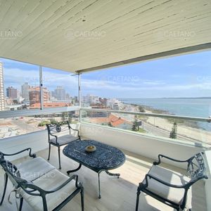 Venta Apartamento 3 Dormitorios. Playa Mansa, Punta Del Este