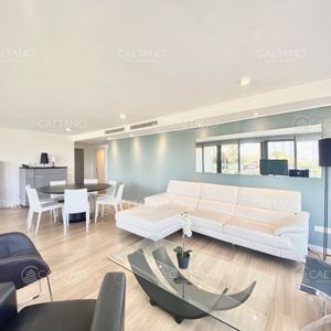 Venta Apartamento 3 Dormitorios. Playa Mansa, Punta Del Este.