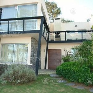 Venta Casa 5 Dormitorios Montoya La Barra