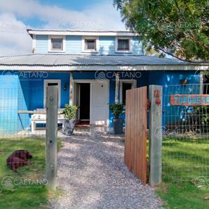 Casa En Venta 3 Dormitorios Y Dependencia De Servicio La Barra