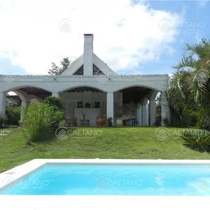 Alquiler Temporal Casa- 4 Dormitorios + Piscina - Pinares Punta Del Este