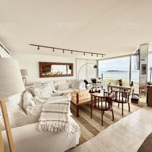 Venta Departamento Semi Piso - 5 Dormitorios + Servicio - Primera Linea Punta Del Este