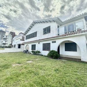 Venta Casa 7 Dormitorios - Playa Brava, Punta Del Este