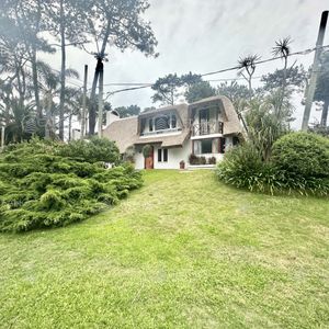 Venta Casa Quincho - 4 Dormitorios + Pileta - Pinares Punta Del Este