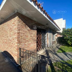 Venta Casa Sobre Avenida, Maldonado