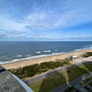Venta Penthouse Duplex Punta Del Este Con Vista Al Mar. 4 Dormitorios