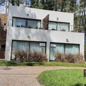 Venta Casa Solanas 4 Dormitorios