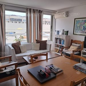 Apartamento En Venta, 1 Dormitorio Y Medio, Península, Punta Del Este.