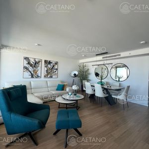 Vende Apartamento De 2 Dormitorios En Suite, Con Balcon, En Mansa - Punta Del Este