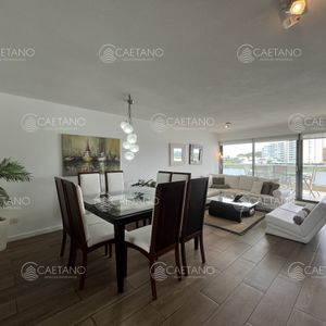 Apartamento En Venta 3 Dormitorios En La Mansa.