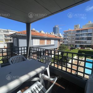 Edificio Frente Al Mar, Gran Terraza, Buena Orientacion Solar