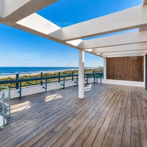 Hermoso Penthouse Con Una Ubicación Privilegiada De La Brava