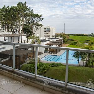 Departamento En Venta A Metros De Playa Mansa