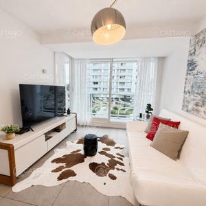 Apartamento En Venta De 1 Dormitorios A Pasos Del Shopping En Punta Del Este.