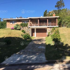Venta De Casa De 3 Dormitorios En Punta Ballena