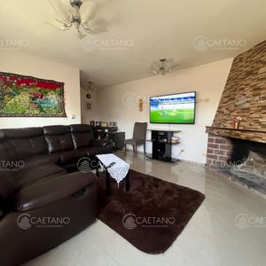 Venta De Casa 2 Dormitorios Barrio Sarandi