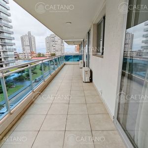 Alquiler Anual Apartamento De 2 Dormitorios En Punta Del Este